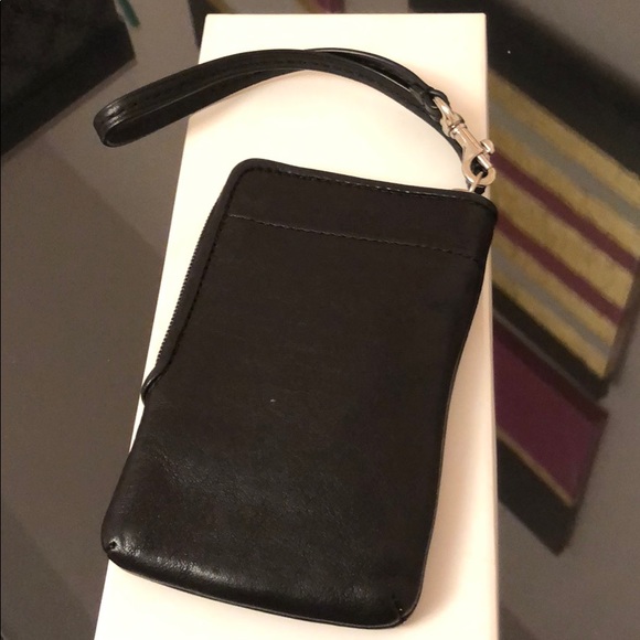 Black coach wristlet - Picture 2 of 5